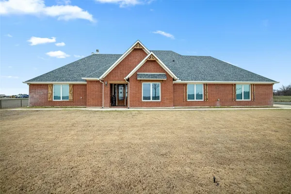 $1,500,000 | 1800 County Road 305, Jarrell, TX 76537