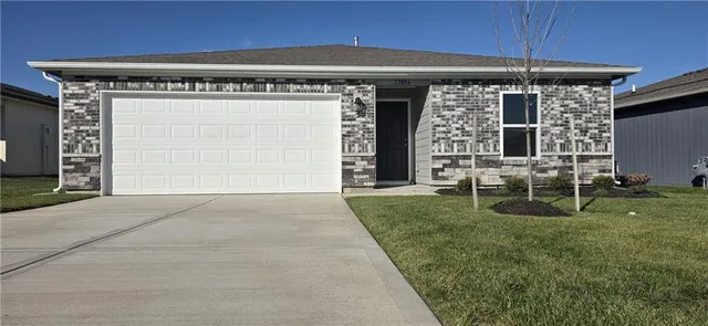 $304,740 | 37814 West 208th Terrace, Edgerton, KS 66021