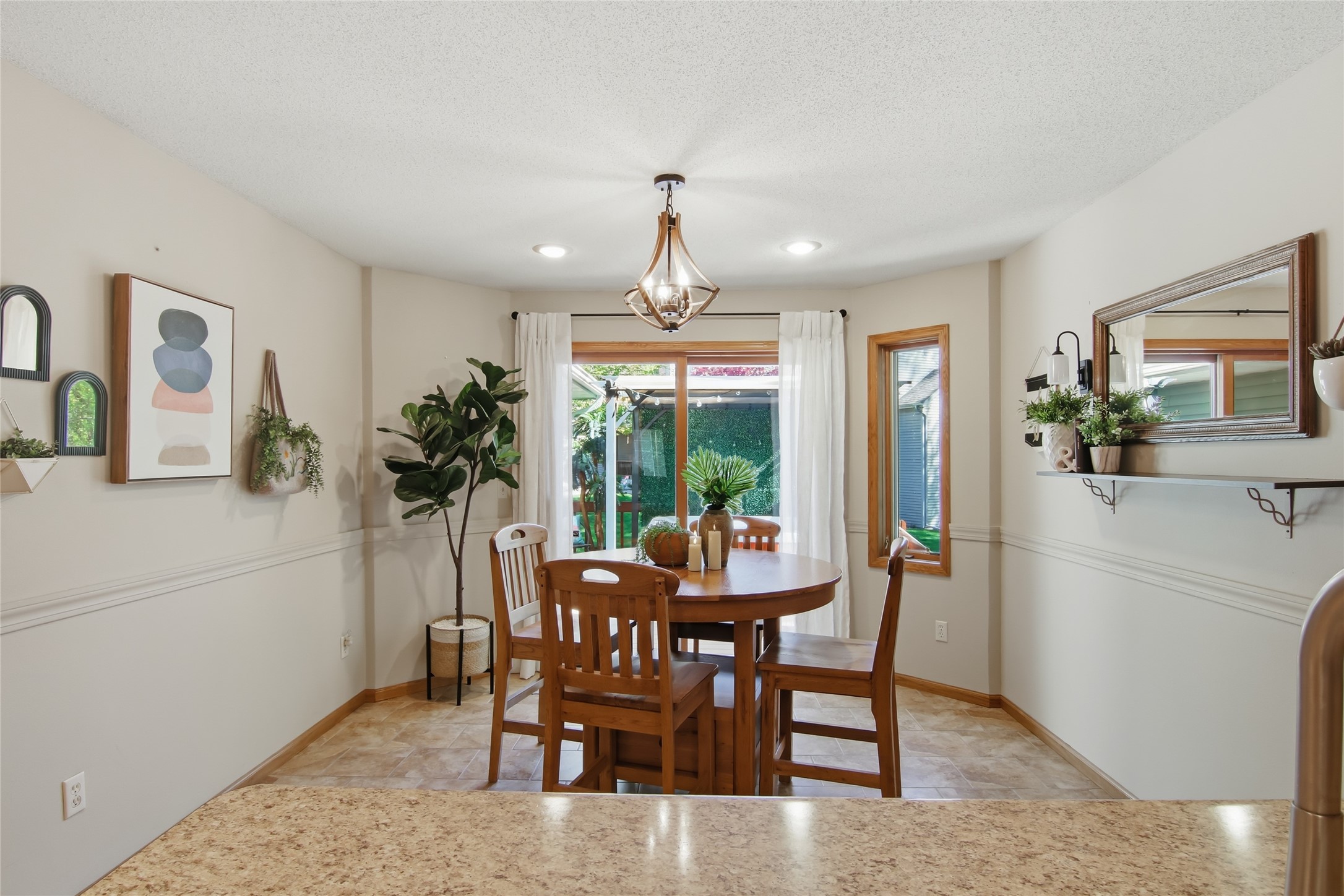 2719 Pine View Road Eau Claire, WI 54703 - Photo 10 of 40