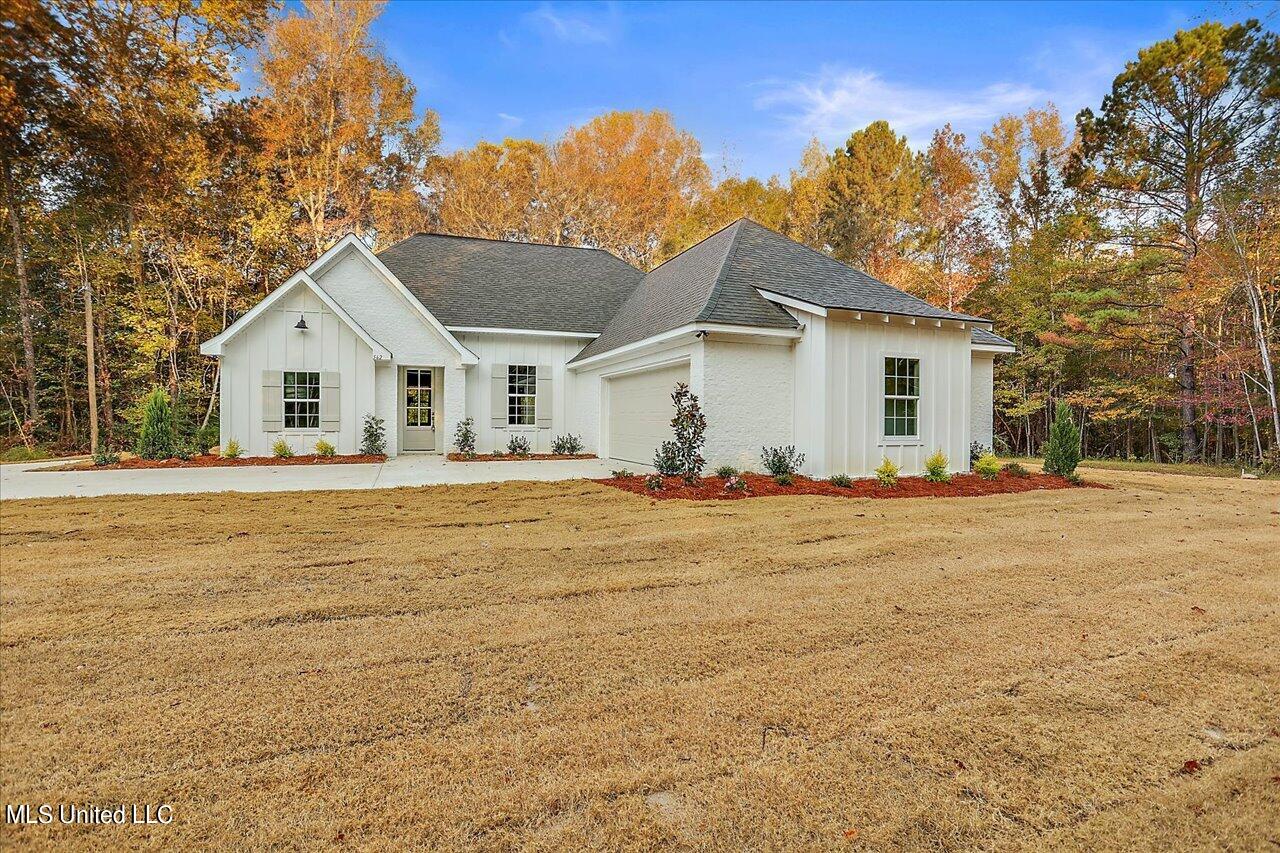 562 Traylor Road Florence, MS 39073 - Photo 1 of 47 01-562 Traylor Rd