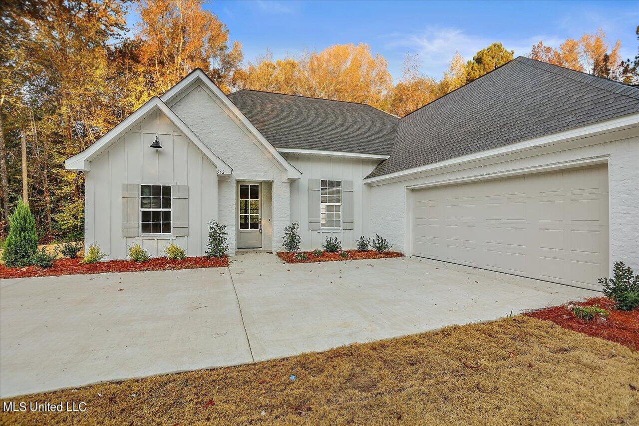 562 Traylor Road Florence, MS 39073 - Photo 3 of 47 03-562 Traylor Rd
