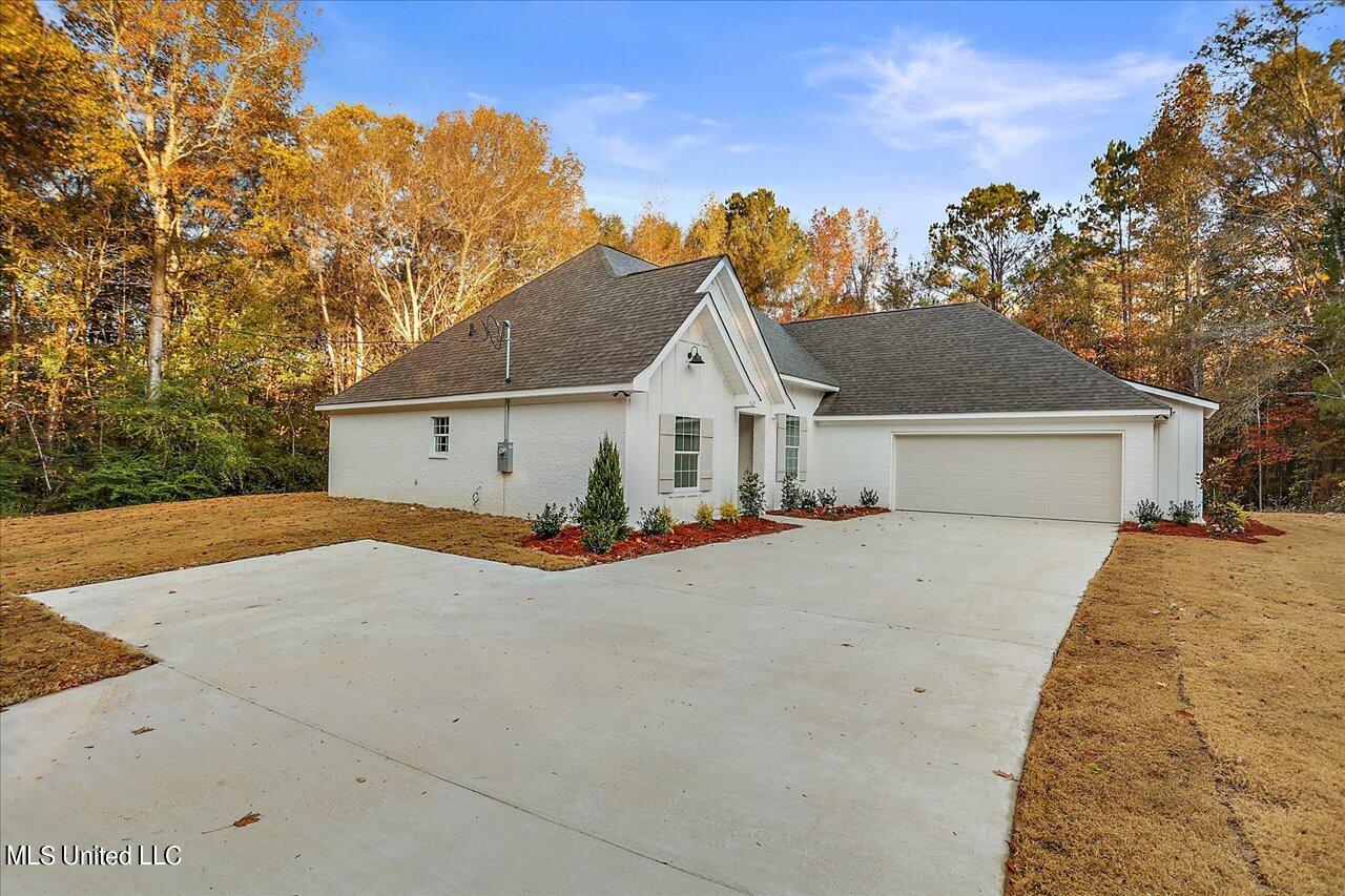 562 Traylor Road Florence, MS 39073 - Photo 5 of 47 05-562 Traylor Rd