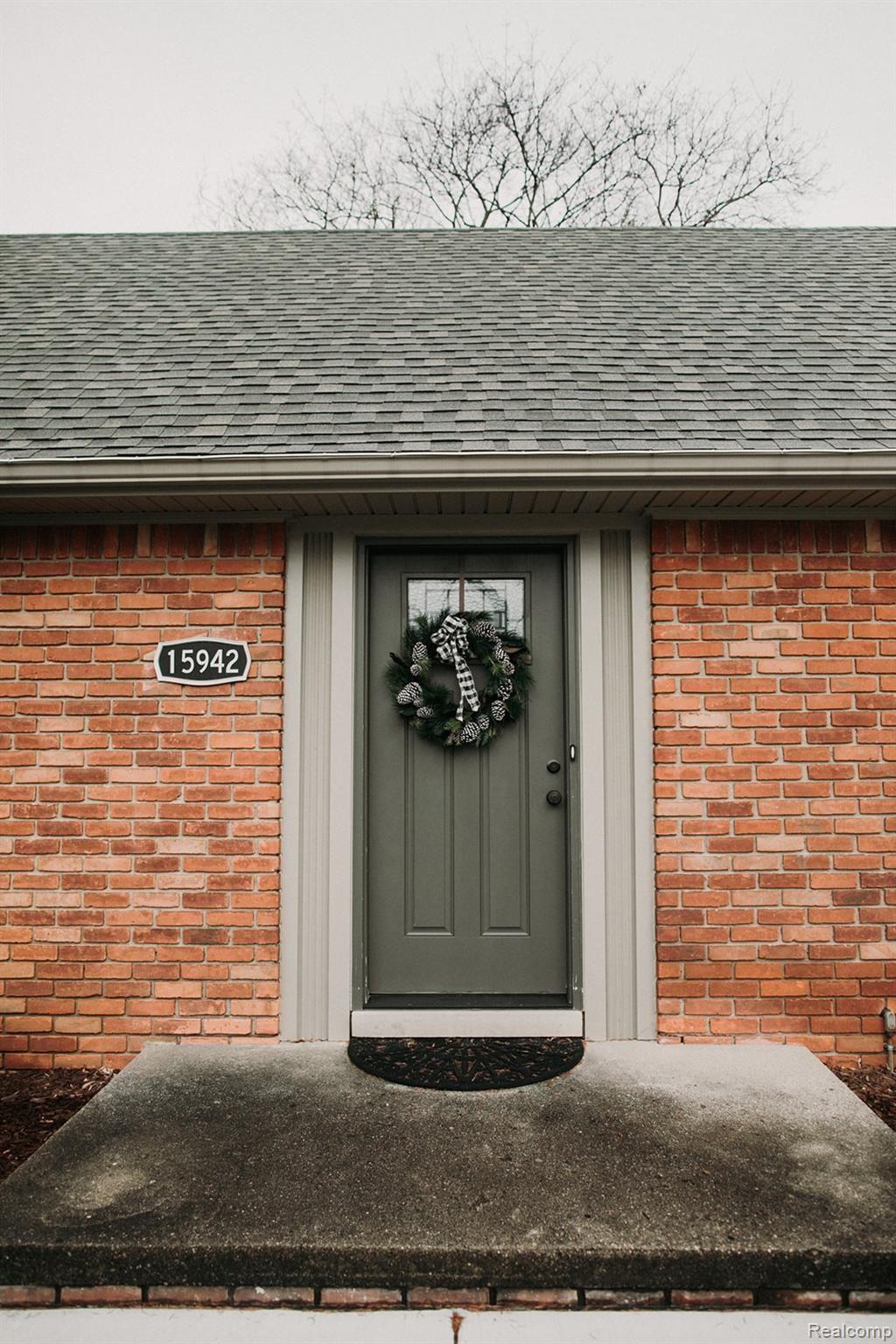 15942 Meadowbrook Road Redford, MI 48239 - Photo 5 of 45 erinhannumphotography_15942Meadowbrook-5.jpg