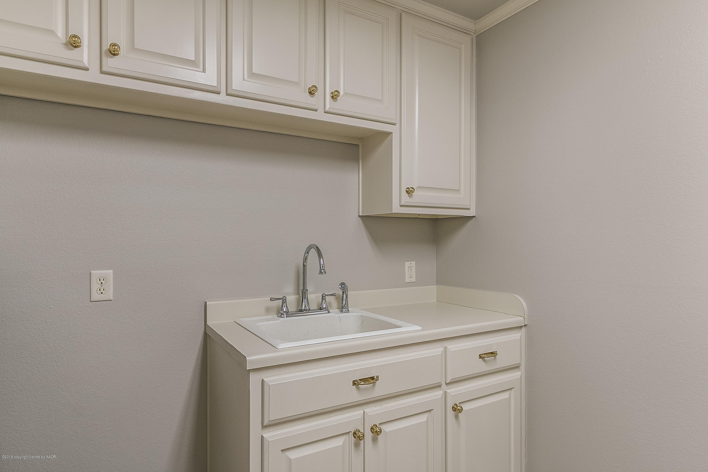 7607 Bayswater Road Amarillo, TX 79119 - Photo 28 of 31 028_Utility Room 2