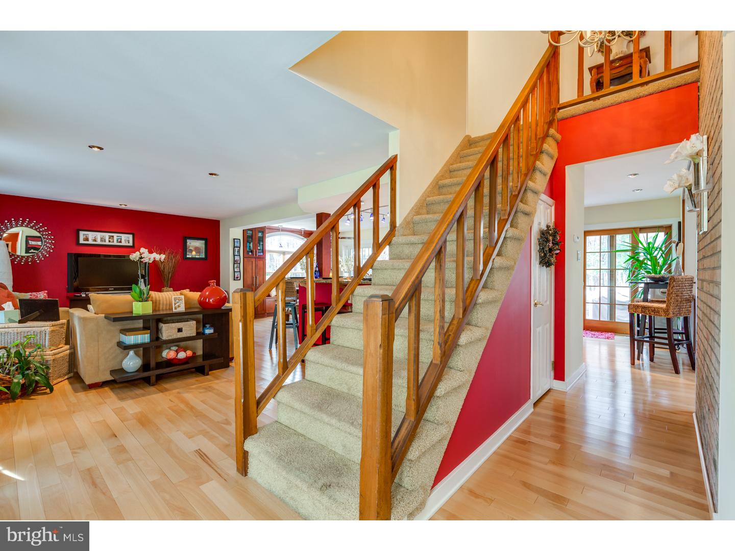 102 Heath Road Medford, NJ 08055 - Photo 4 of 24 Gallery Image 4
