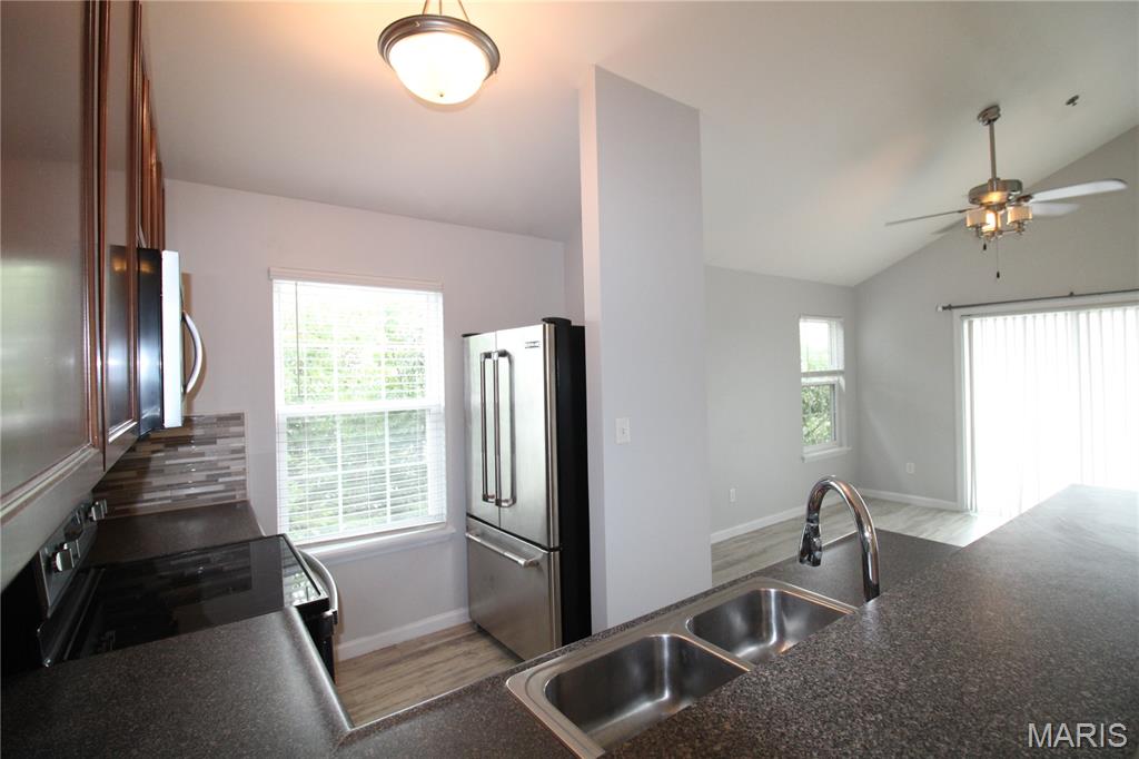 13300 Spring Creek Lane O'Fallon, MO 63368 - Photo 10 of 28