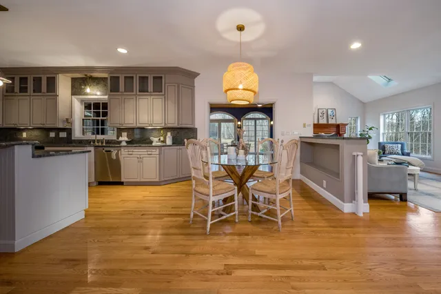 $879,000 | 25 Roast Meat Hill Road, Killingworth, CT 06419