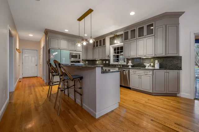 $879,000 | 25 Roast Meat Hill Road, Killingworth, CT 06419