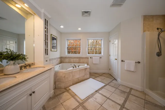 $879,000 | 25 Roast Meat Hill Road, Killingworth, CT 06419