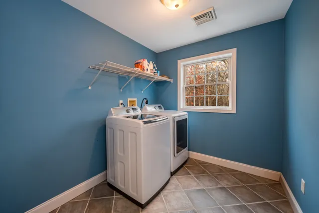 $879,000 | 25 Roast Meat Hill Road, Killingworth, CT 06419