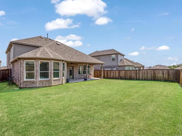 $549,900 | 9520 Trailway Drive, Oak Point, TX 75068