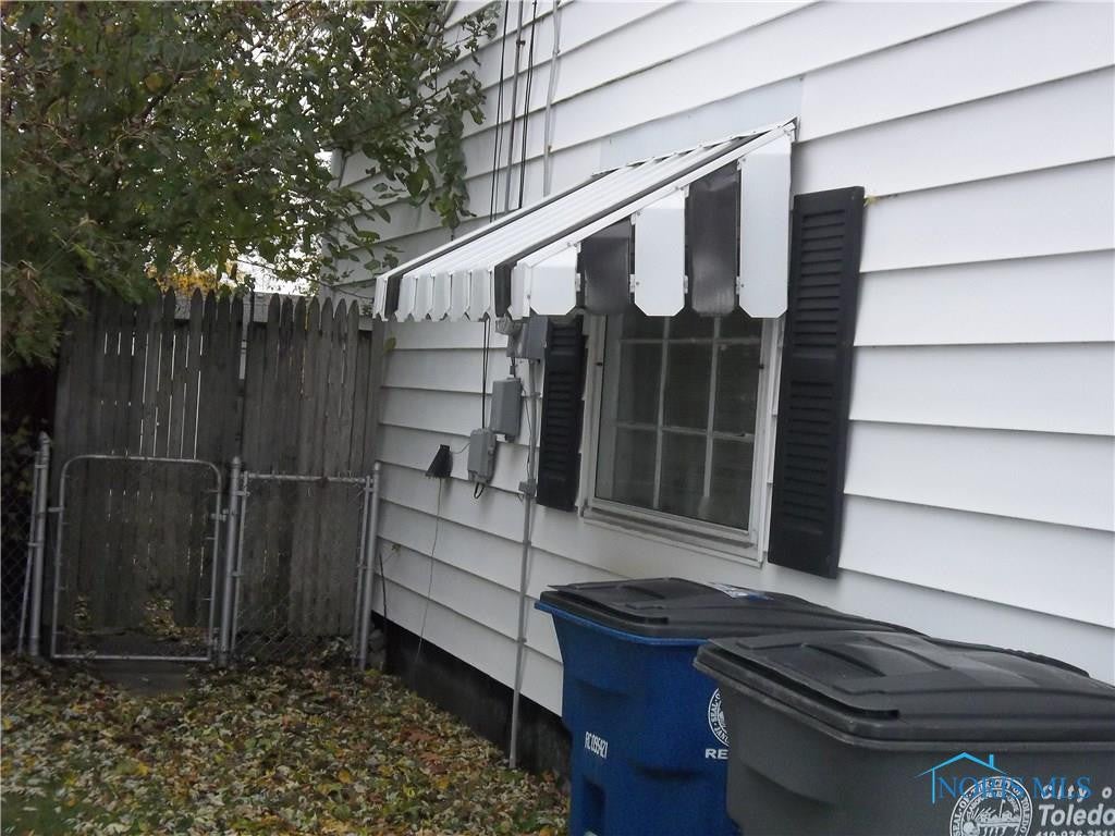 2555 West Laskey Road Toledo, OH 43613 - Photo 2 of 19 Photo 2