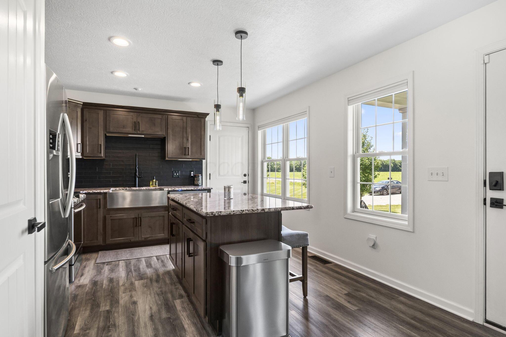 5293 Duvall Road Ashville, OH 43103 - Photo 8 of 57