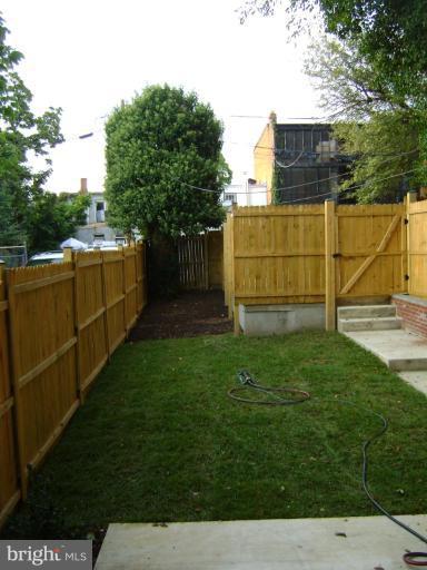 545 Park Road Northwest Washington, DC 20010 - Photo 14 of 15 Backyard