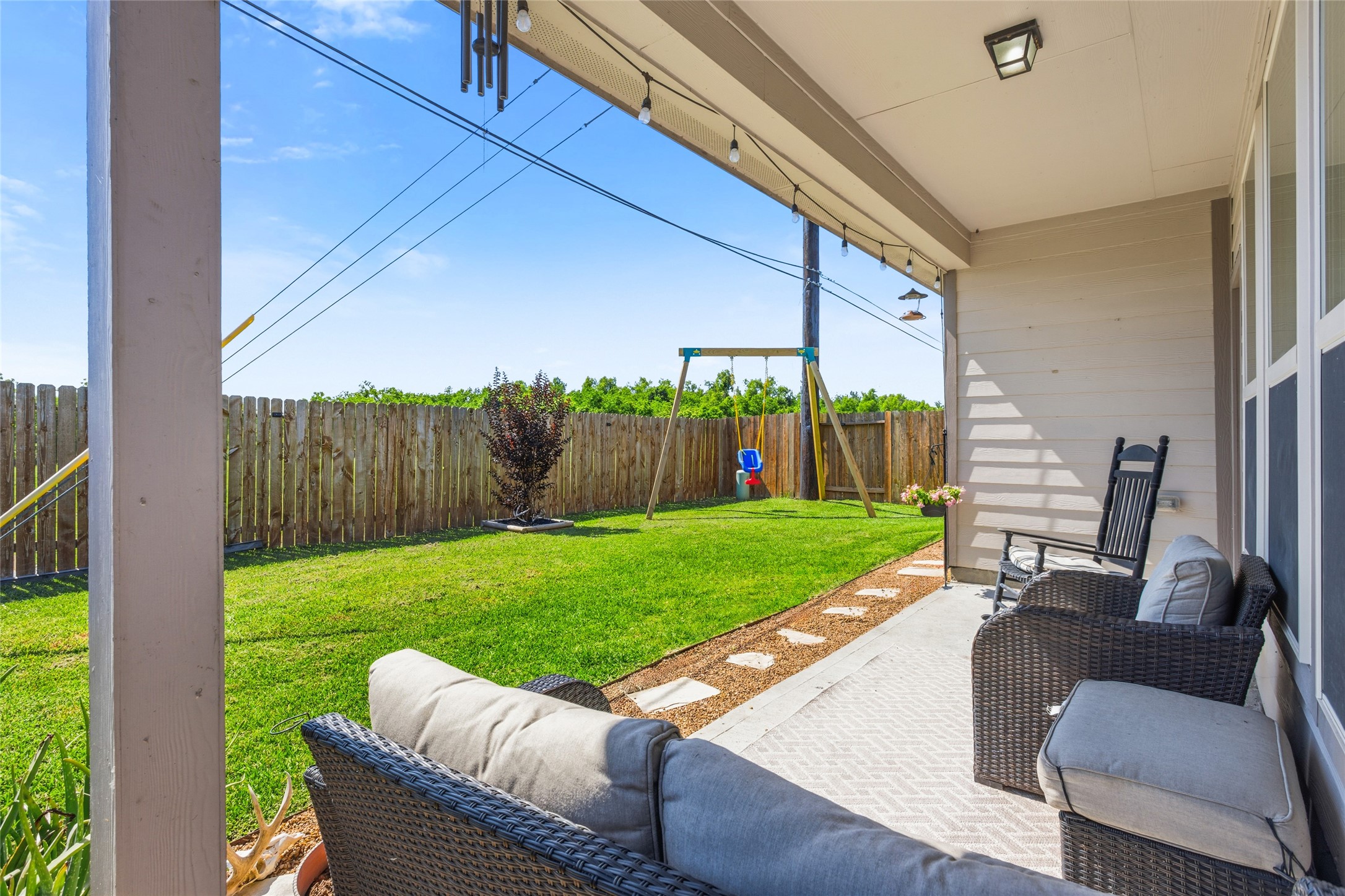 7254 Victorville Drive Rosharon, TX 77583 - Photo 20 of 27 a view of yard with patio
