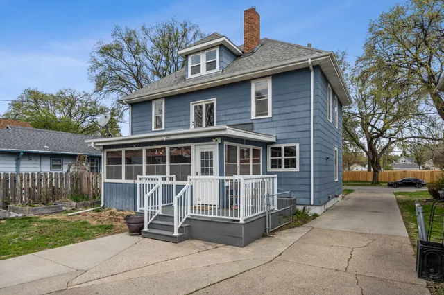 $389,900 | 1524 5th Avenue South, Fargo, ND 58103