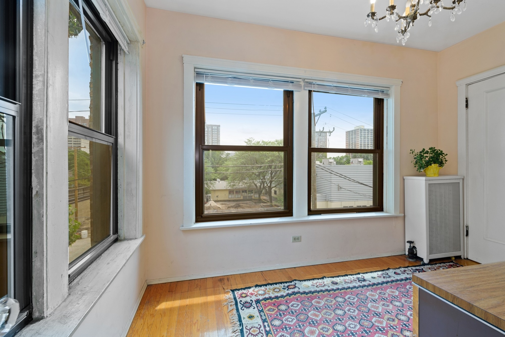 731 West Junior Terrace Chicago, IL 60613 - Photo 14 of 30 a view of an empty room with a window