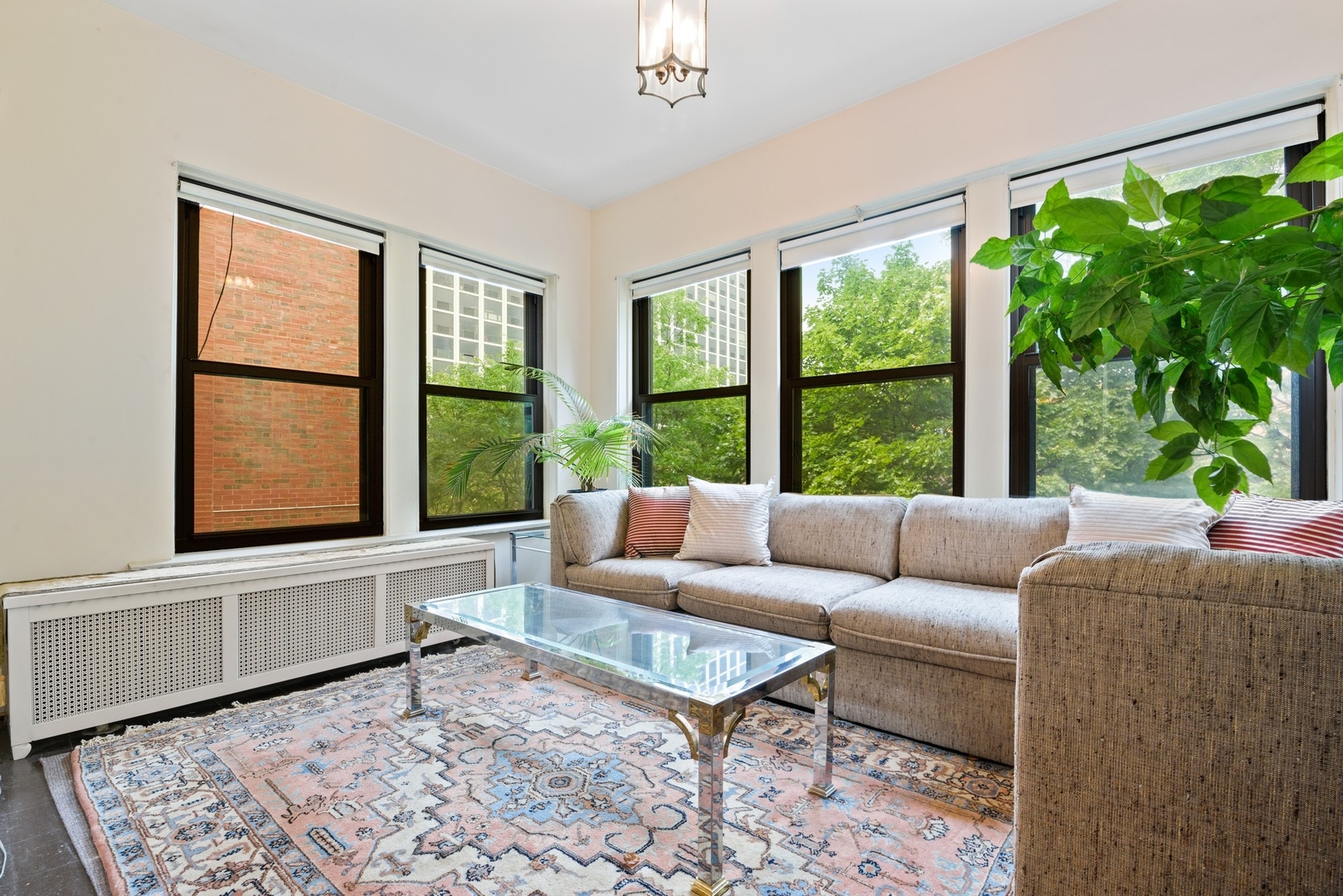 731 West Junior Terrace Chicago, IL 60613 - Photo 6 of 30 a living room with couch and a window