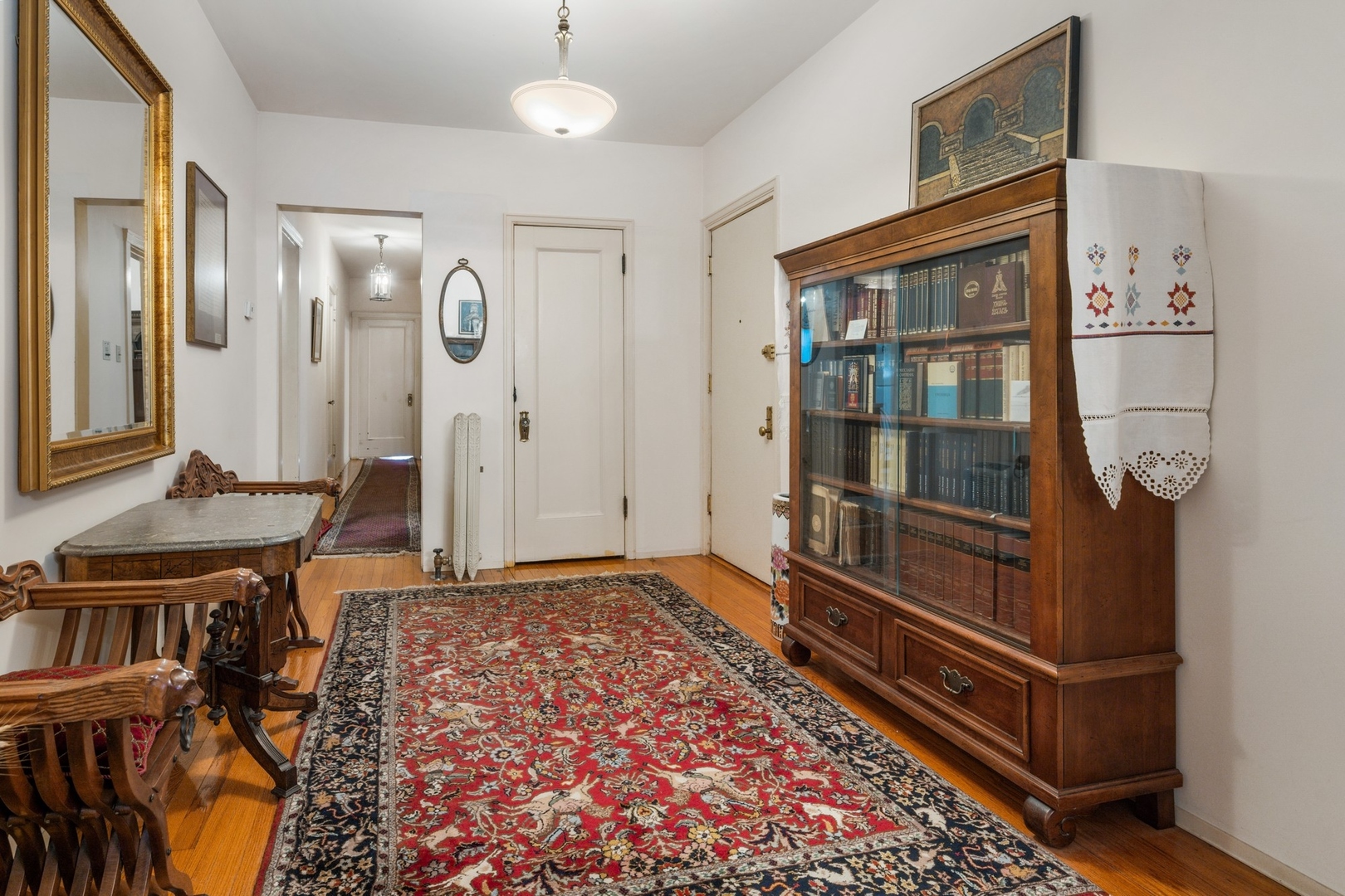 731 West Junior Terrace Chicago, IL 60613 - Photo 9 of 30