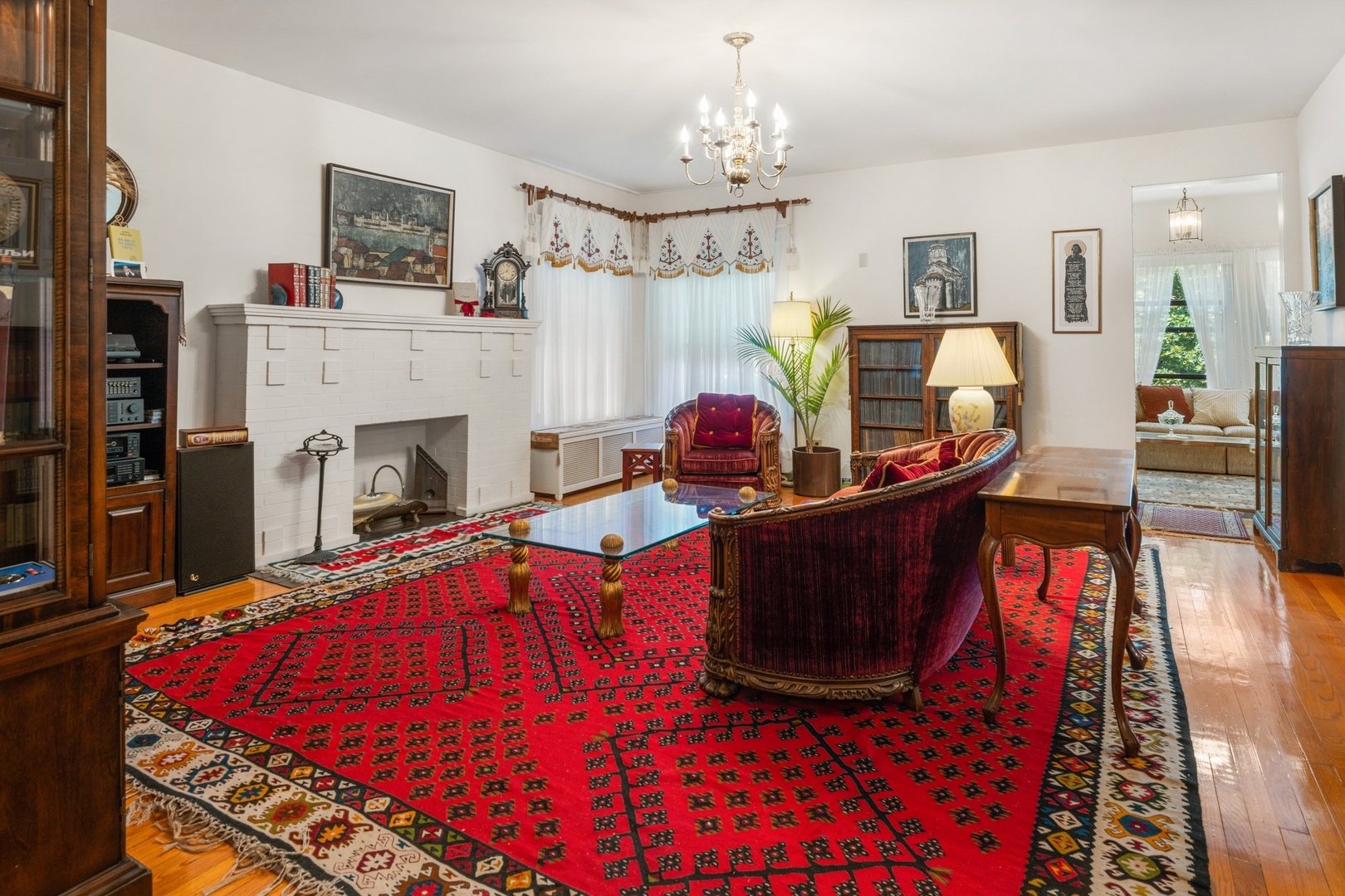 731 West Junior Terrace Chicago, IL 60613 - Photo 10 of 30 a living room with furniture and a fireplace
