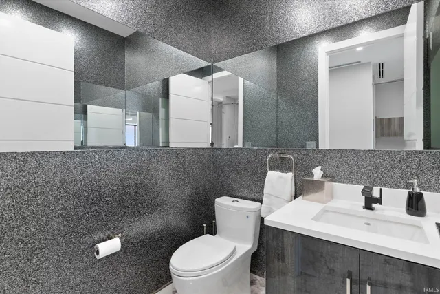 $1,299,000 | 202 West Berry Street, Unit 740, Fort Wayne, IN 46802