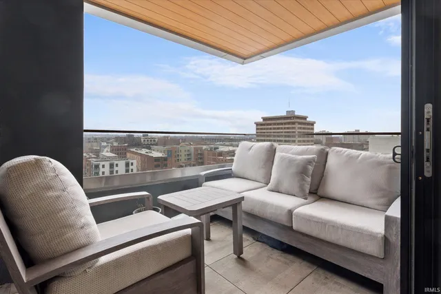 $1,299,000 | 202 West Berry Street, Unit 740, Fort Wayne, IN 46802