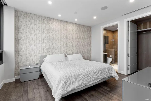 $1,299,000 | 202 West Berry Street, Unit 740, Fort Wayne, IN 46802