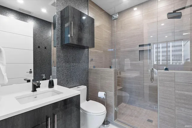 $1,299,000 | 202 West Berry Street, Unit 740, Fort Wayne, IN 46802