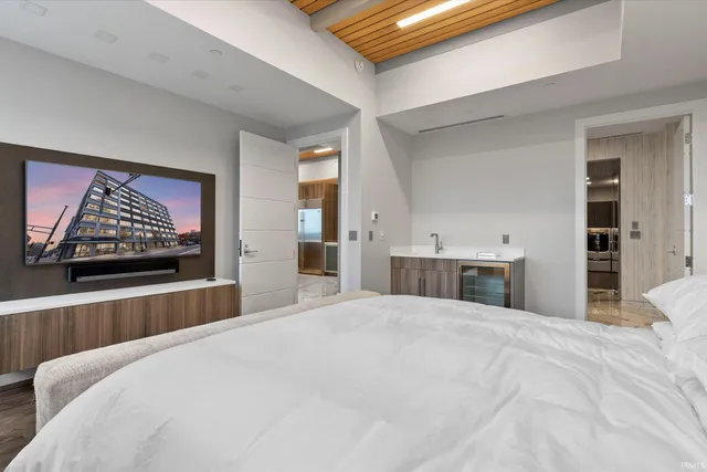 $1,299,000 | 202 West Berry Street, Unit 740, Fort Wayne, IN 46802