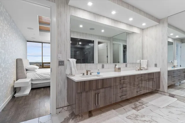 $1,299,000 | 202 West Berry Street, Unit 740, Fort Wayne, IN 46802