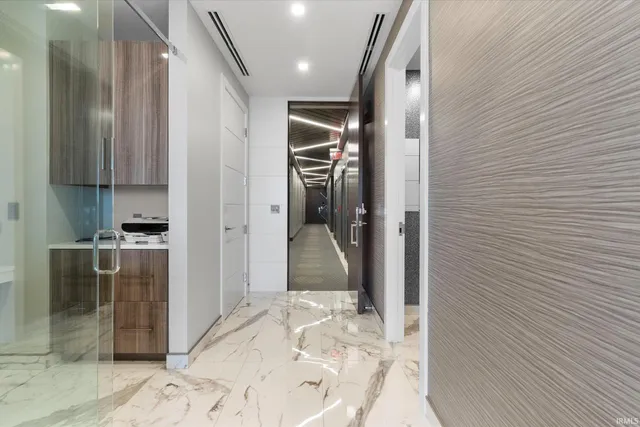 $1,299,000 | 202 West Berry Street, Unit 740, Fort Wayne, IN 46802