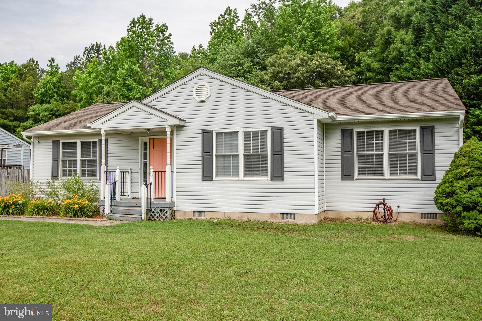 8564 Passapatanzy Road King George, VA 22485 - Photo 4 of 36 Gallery Image 4