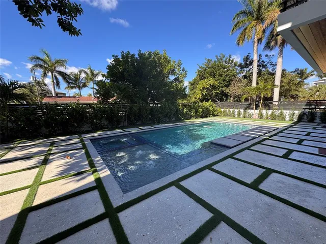 $2,880,000 | 5001 Northeast 27th Avenue, Lighthouse Point, FL 33064
