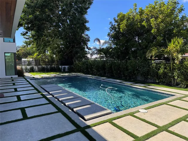 $2,880,000 | 5001 Northeast 27th Avenue, Lighthouse Point, FL 33064