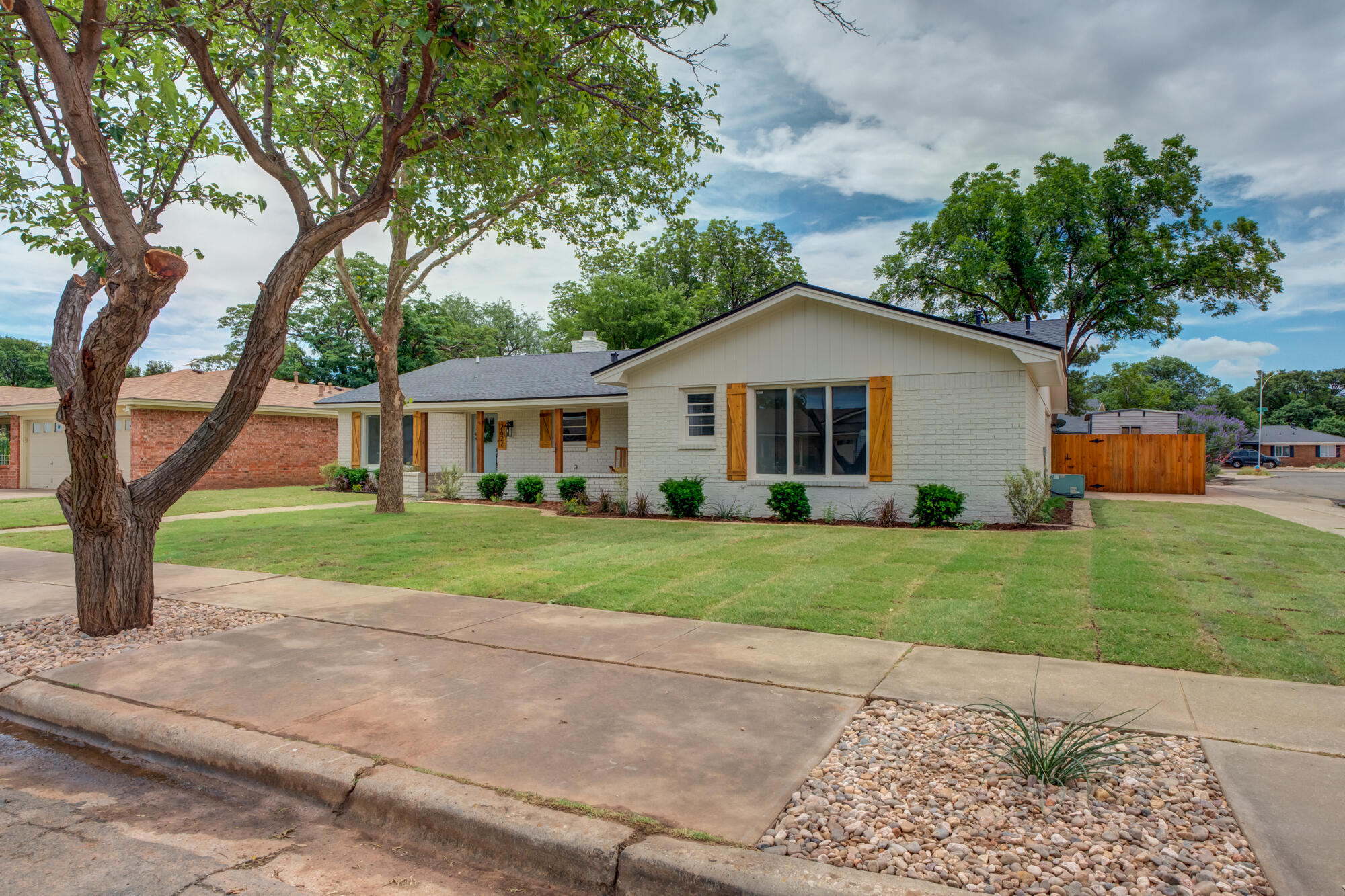2627 74th Place Lubbock, TX 79423 - Photo 2 of 49 DSC07425_6_7_8_9