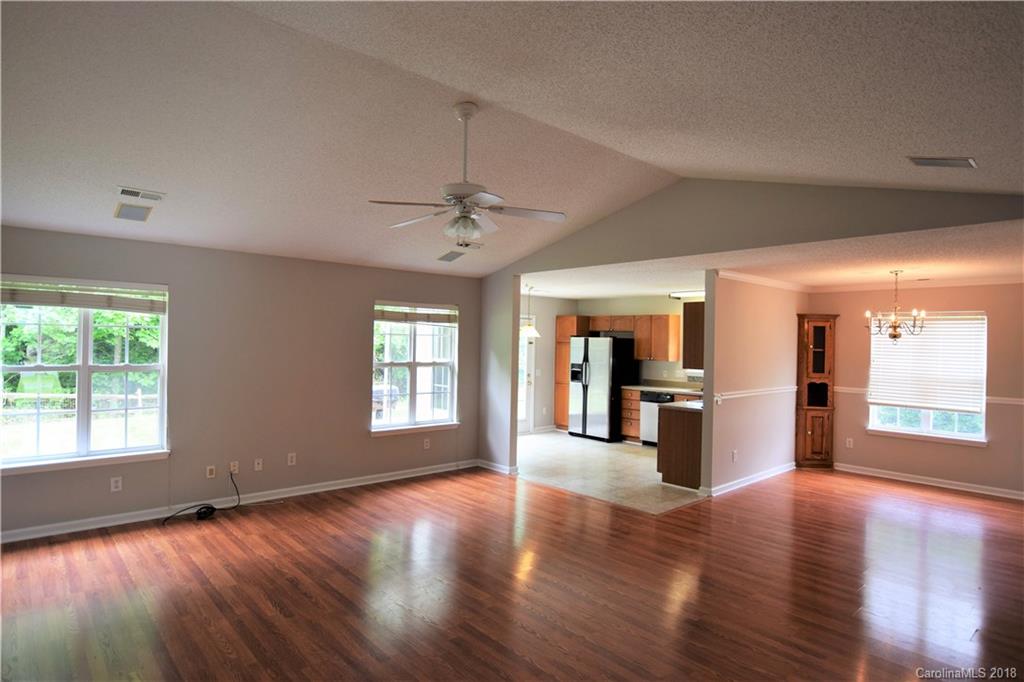 1931 Decatur Court Charlotte, NC 28213 - Photo 4 of 12 Gallery Image 4