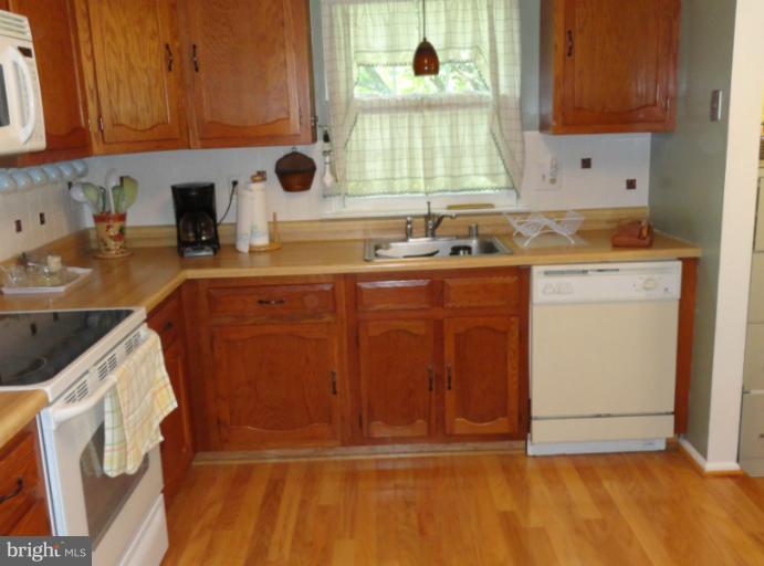 7074 Catalpa Road Frederick, MD 21703 - Photo 8 of 21 Kitchen