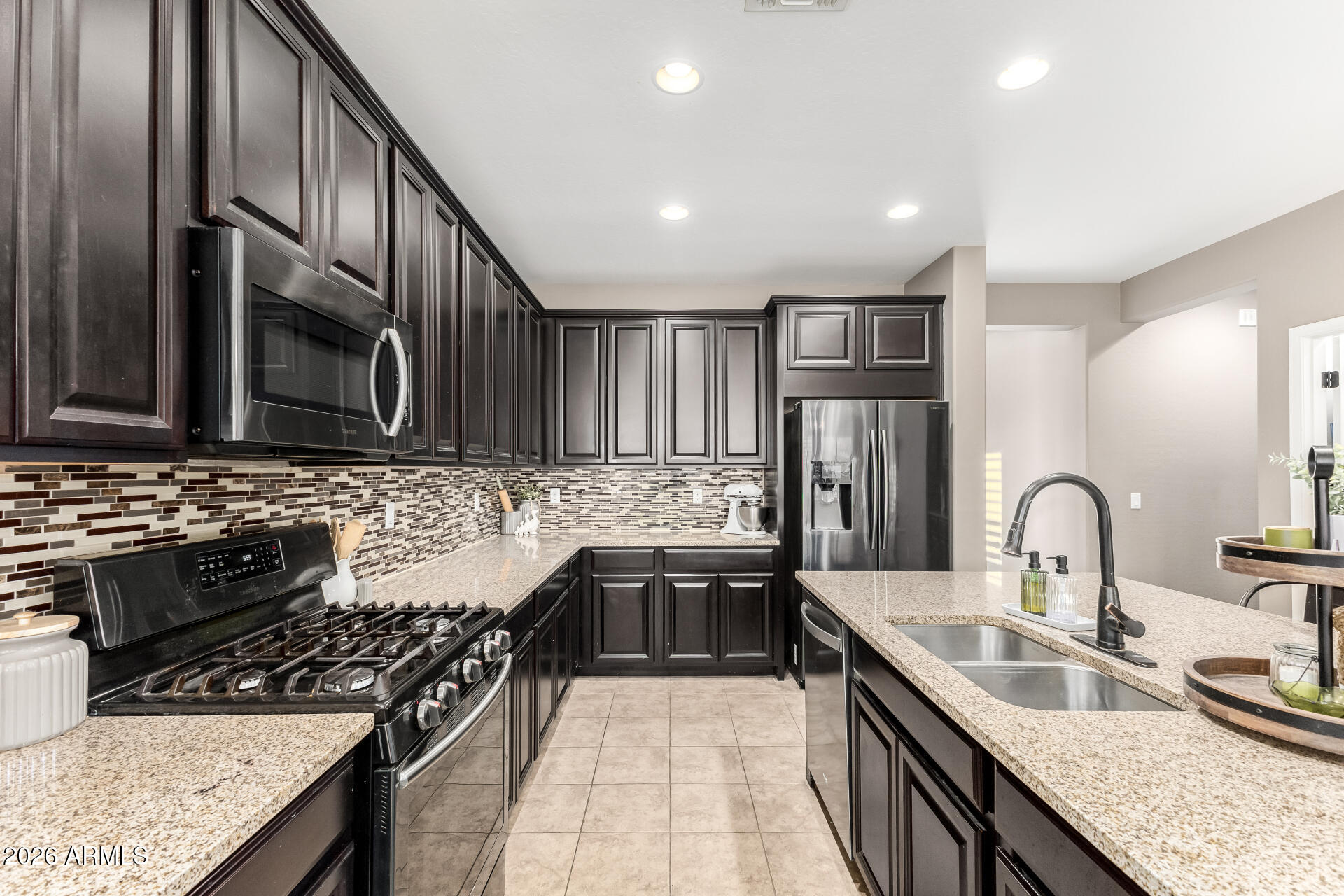 14465 West Wethersfield Road Surprise, AZ 85379 - Photo 12 of 41 17 - Wethersfield 14465