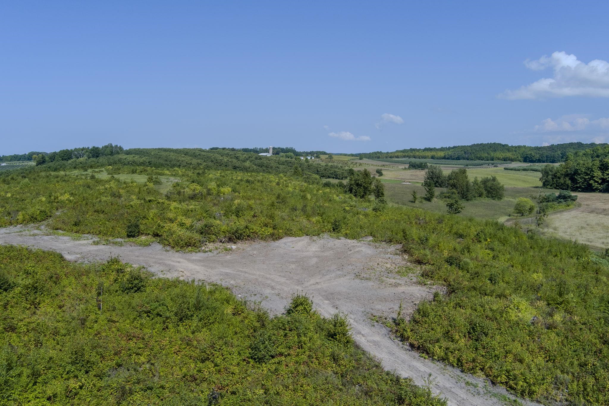 8010 East Horn Road Suttons Bay, MI 49682 - Photo 11 of 24 Gallery Image 11