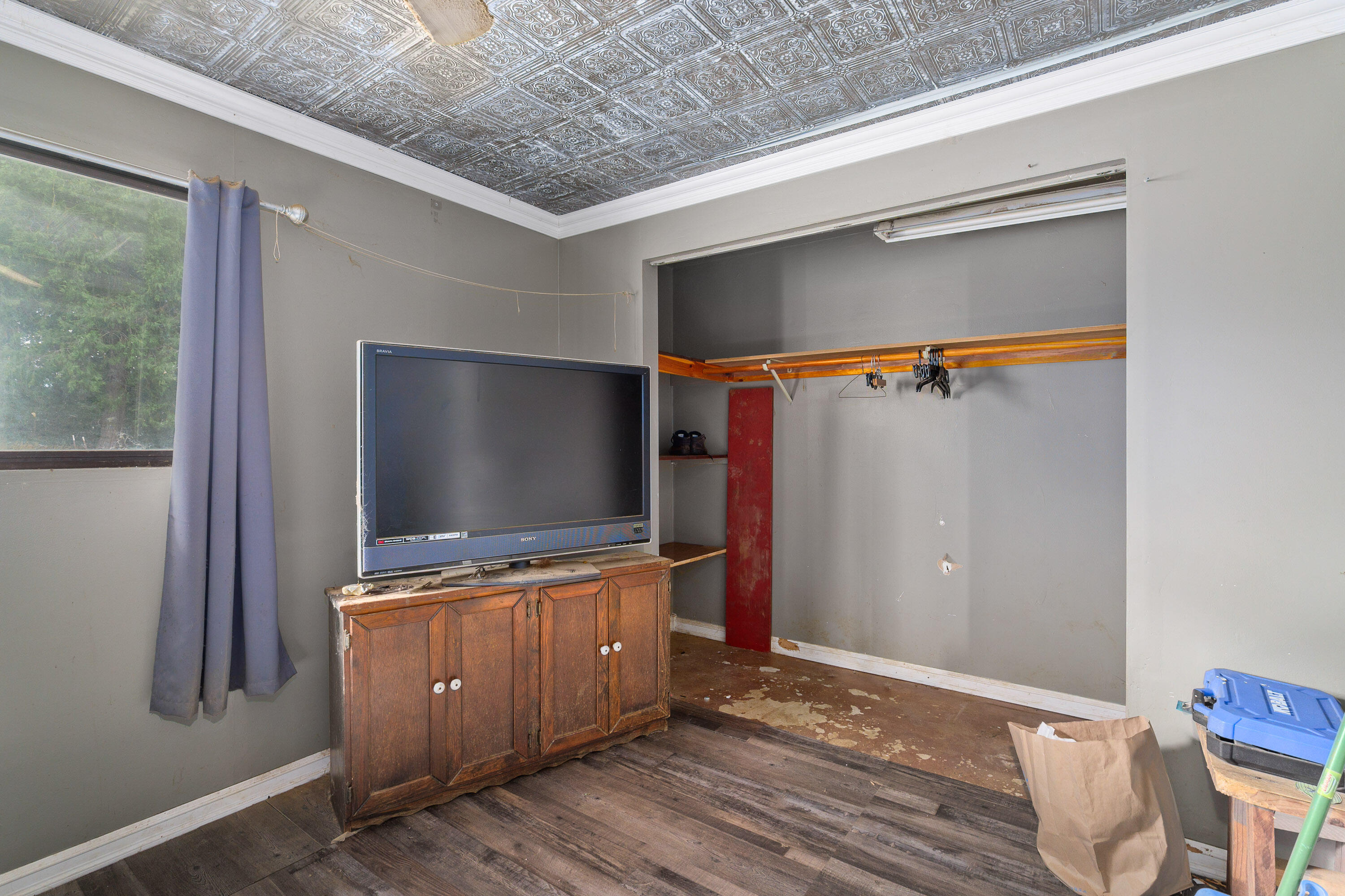 2424 Robinson Road Grants Pass, OR 97527 - Photo 32 of 44 Potential ADU - Bedroom