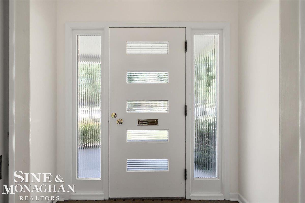 1221 North Renaud Road Grosse Pointe Woods, MI 48236 - Photo 4 of 54