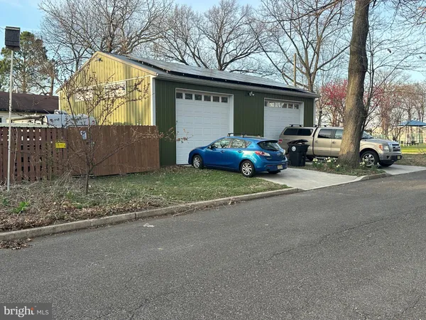 $415,000 | 728 South Warrington Avenue, Cinnaminson, NJ 08077