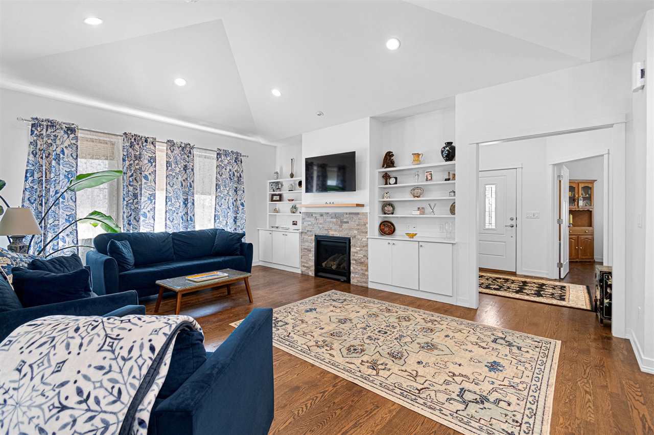 1795 Foster Road Iowa City, IA 52245 - Photo 3 of 10 Gallery Image 3