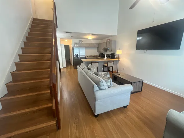 $1,300 | 1119 Ocala Road, Tallahassee, FL 32304