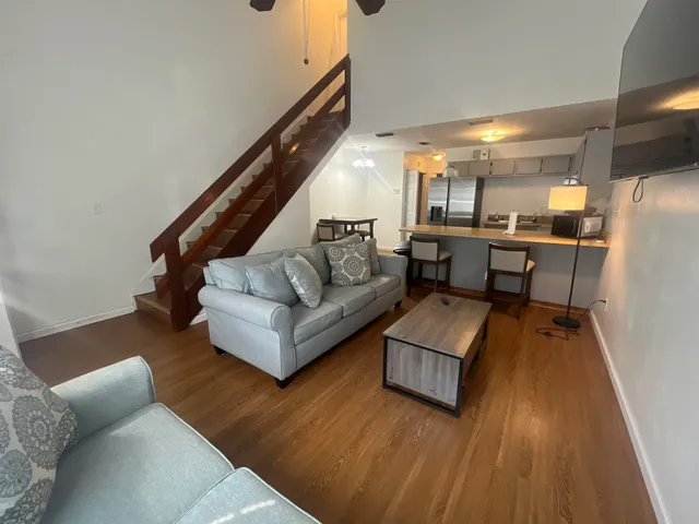 $1,300 | 1119 Ocala Road, Tallahassee, FL 32304