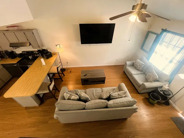 $1,300 | 1119 Ocala Road, Tallahassee, FL 32304