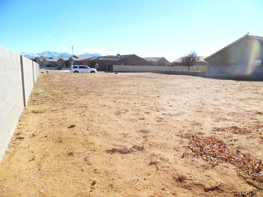 4237 East Cane Ranch Road Kingman, AZ 86401 - Photo 4 of 9