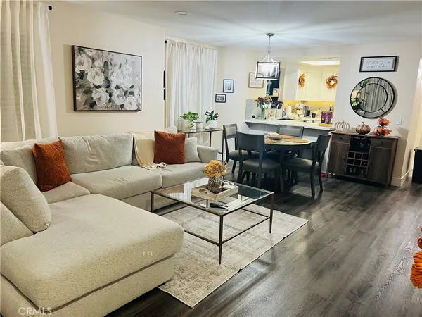 $435,999 | 26972 Flo Lane, Unit 305, Canyon Country, CA 91351