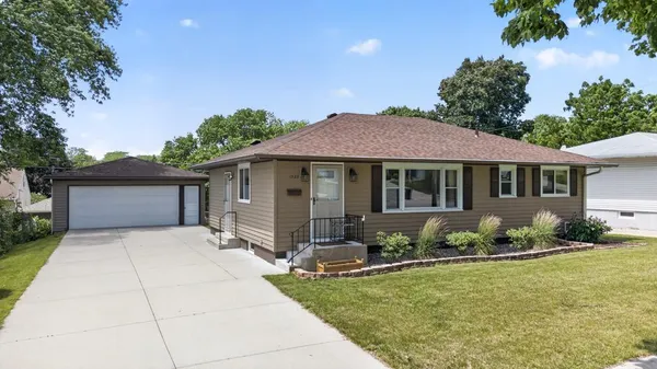 $296,500 | 1525 11th Avenue Northeast, Rochester, MN 55906