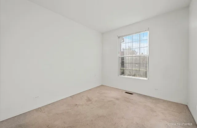 $219,500 | 2237 Concord Drive, Unit 2237, McHenry, IL 60050